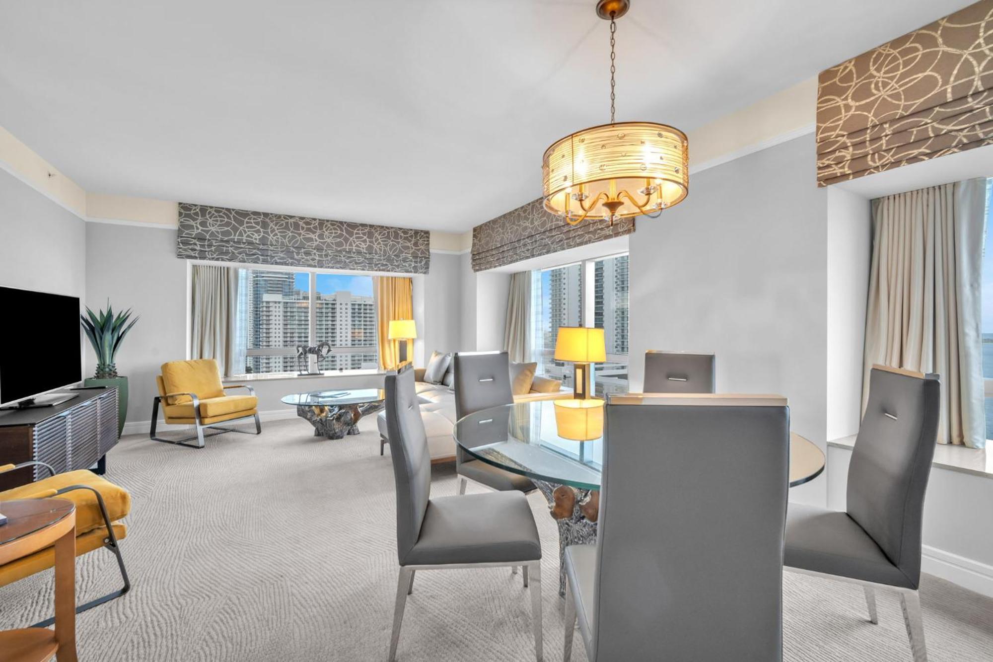 2 Bedroom Or King Studio Suites Four Seasons Hotel Miami Free Wi-Fi & Free Parking Bagian luar foto